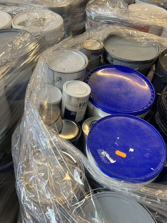 9 pll. maling. Udtaget fra biler. Kan være både uåbnet og åbnet.