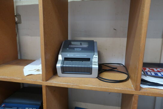 Pakkebord med indhold (læs beskrivelse)