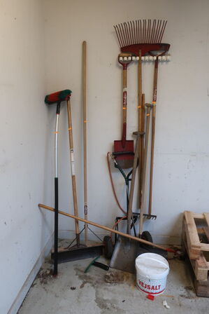 Diverse haveredskaber 