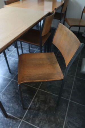 Reol samt indhold i kantine 