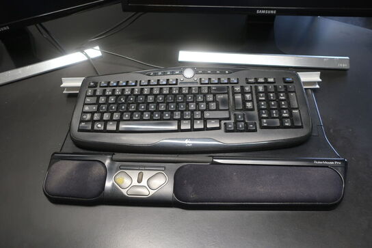 2 stk. computerskærme SAMSUNG U28E590D, tastatur, rollermouse Pro