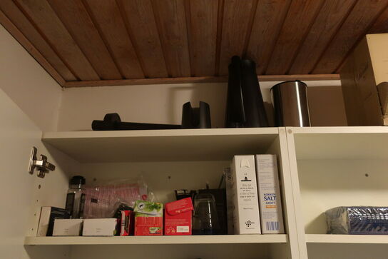 Kaffemaskine, elkedel, termokande, div. køkkenservice