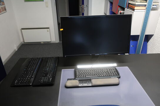 Computerskærm SAMSUNG U28D590D, 3 stk. tastatur samt barmouse
