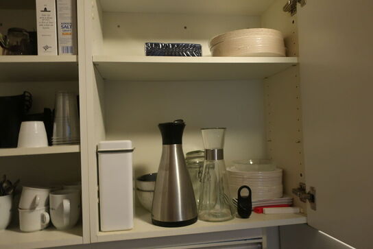 Kaffemaskine, elkedel, termokande, div. køkkenservice