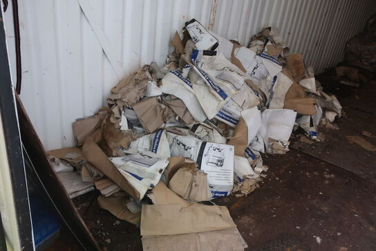 40" container nr. 9 med indhold 
