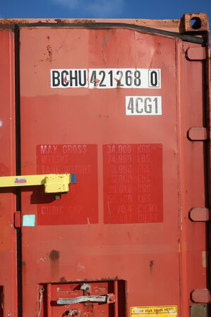 40" container nr. 4 med indhold