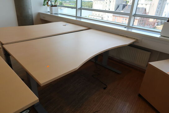 4 stk. el. hæve/sænke skrivebord EFG, skuffemoduler, reoler