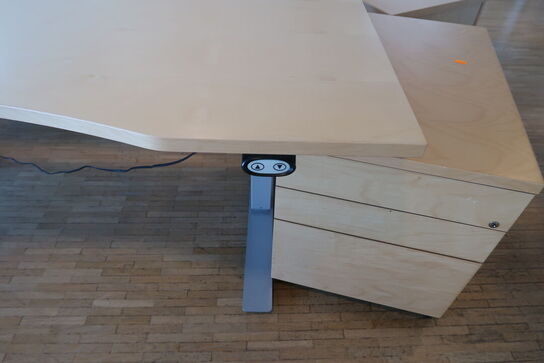 4 stk. el. hæve/sænke skrivebord EFG, skuffemoduler, reoler