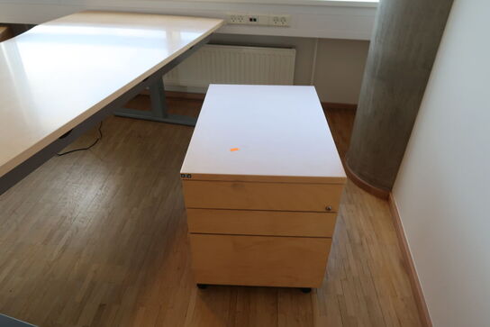 2 stk. el. hæve/sænke skrivebord EFG, skuffemoduler
