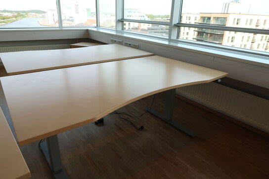 4 stk. el. hæve/sænke skrivebord EFG, skuffemoduler, reoler