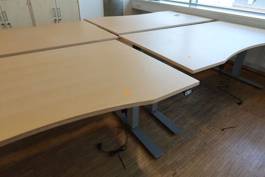 4 stk. el. hæve/sænke skrivebord EFG, skuffemoduler, reoler