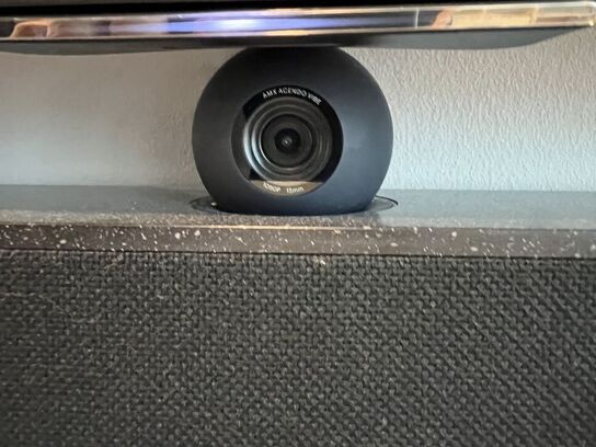 55" SONY TV m. BRACO & AMX konferencesystemer