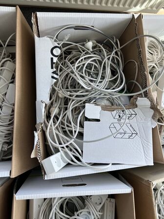 9 ks. kabelskinner m.v.