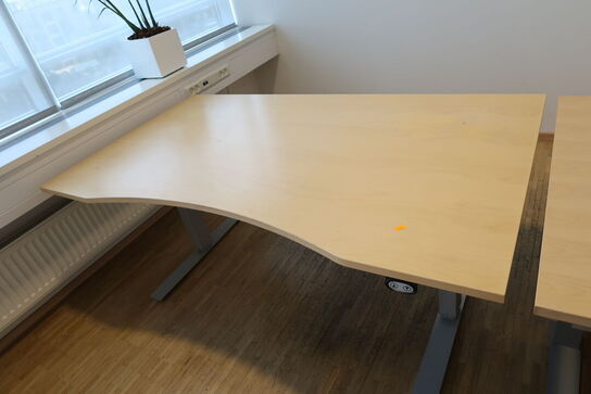 2 stk. el. hæve/sænke skriveborde EFG, reoler, skuffemoduler