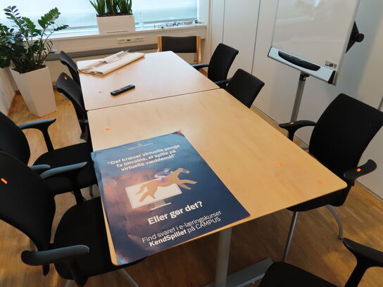 8 stk. mødestole HÅG H05 Comm 2 stk. mødeborde