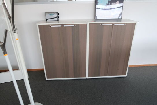 2 stk. skabe HOLMRIIS 