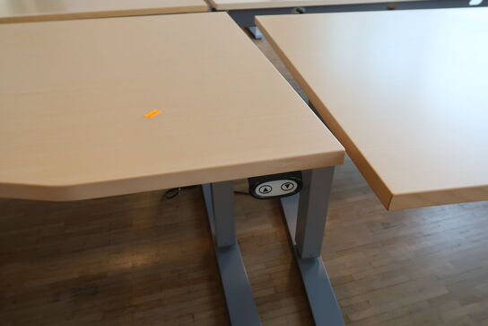 4 stk. el. hæve/sænke skrivebord EFG, skuffemoduler, reoler