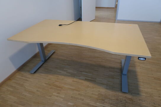 El. hæve/sænke skrivebord EFG, reol samt skuffemodul