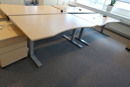 4 stk. el. hæve/sænke skrivebord EFG, reoler, skuffemoduler