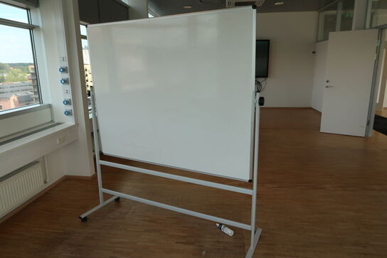 Whiteboard på stativ
