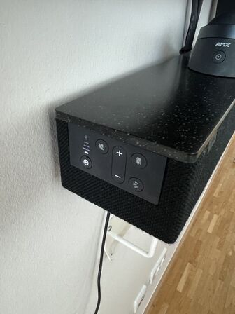 70" SHARP TV m. BRACO & AMX konferencesystemer