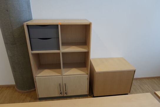 2 stk. el. hæve/sænke skriveborde EFG, reoler, skuffemoduler