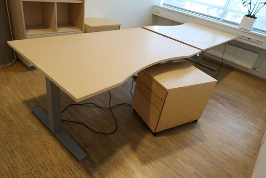 2 stk. el. hæve/sænke skriveborde EFG, reoler, skuffemoduler