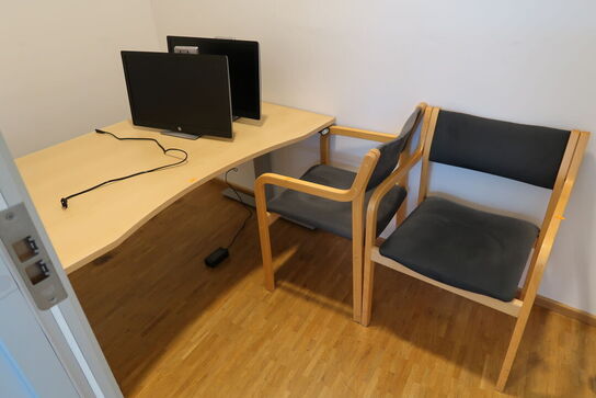 El. hæve/sænke skrivebord EFG samt 2 stk. stole