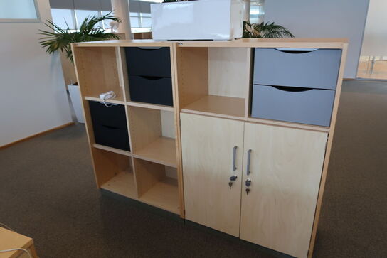 4 stk. el. hæve/sænke skrivebord EFG, reoler, skuffemoduler