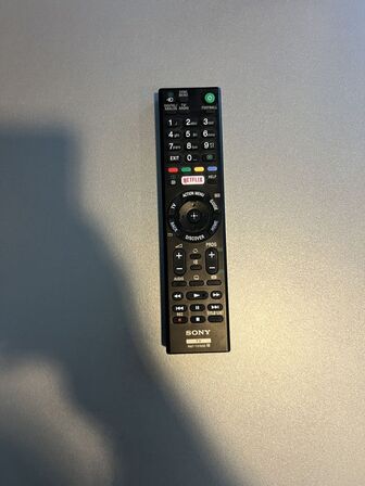 55" SONY TV m. BRACO & AMX konferencesystemer