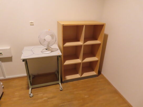 Reol, bord samt ventilator
