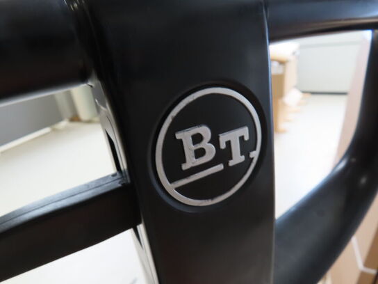 Palleløfter (1,5 palle) TOYOTA METERIAL HANDLING