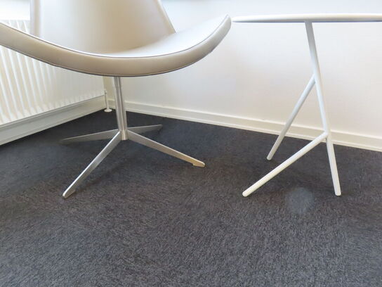 Loungestol og sidebord GLOBE ZERO4