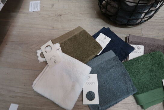 Ca. 18 stk. Södahl Organic Comfort vaskeklud 30x30 cm + kurv
