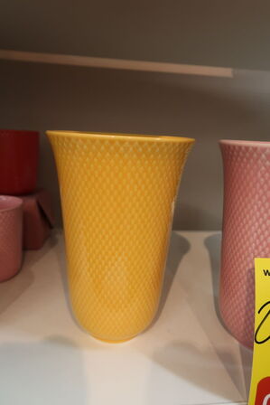 Lyngby Porcelæn Rhombe Color vase gul 20 cm