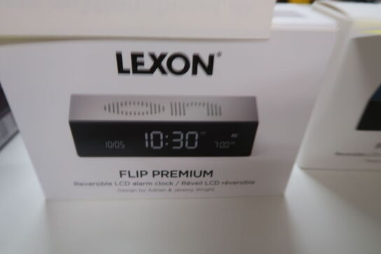 Lexon Flip Premium vækkeur LR152 Sølv
