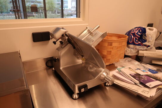 Pålægsmaskine GGM GASTRO AMH250L