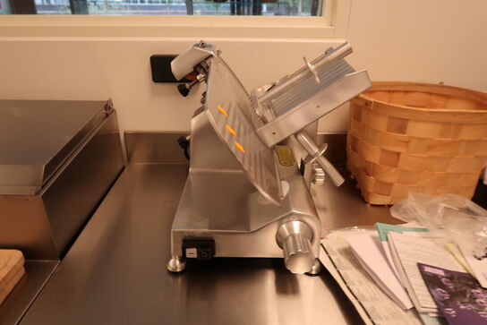Pålægsmaskine GGM GASTRO AMH250L