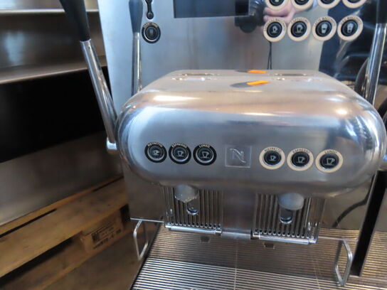 Kaffemaskine - NESPRESSO AQUILA 220