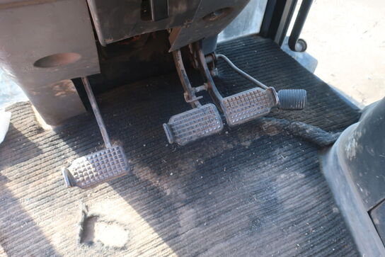 Traktor NEW HOLLAND TM190