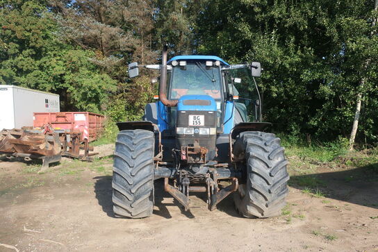 Traktor NEW HOLLAND TM190