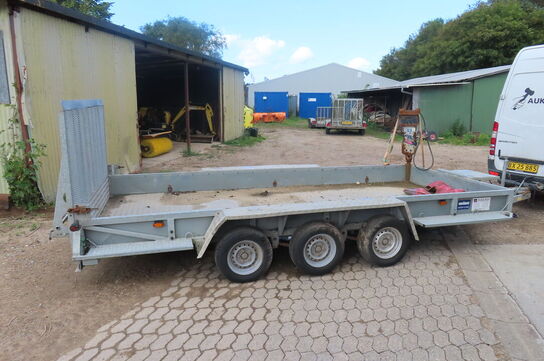 Maskintrailer VARIANT 3520M5