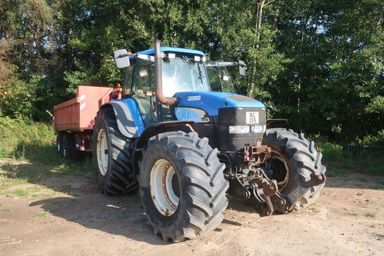 Traktor NEW HOLLAND TM190