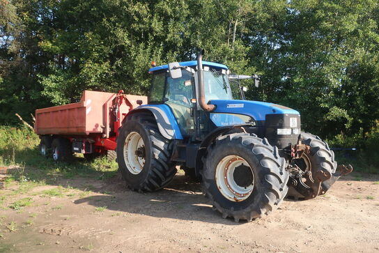Traktor NEW HOLLAND TM190