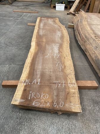 Træplanke i IROKO (afr. teak) 2,97x0,62/0,60m - 6 cm tyk
