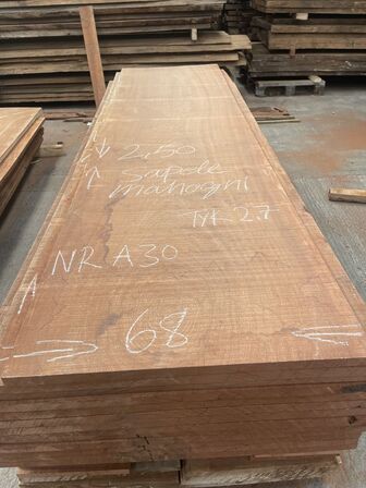 Træplanke i SAPELE (mahogni) 2,50x0,68m - 2,7 cm tyk