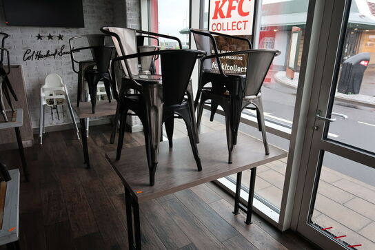 3 stk. borde med 10 stk. stole