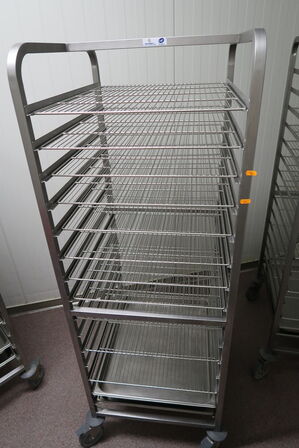 Stikvogn med indhold