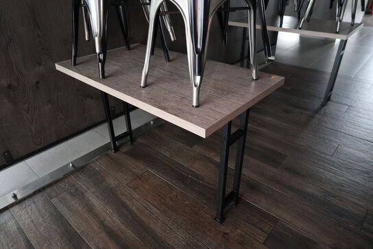 2 stk. borde med 8 stk. stole