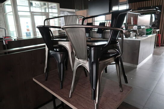 2 stk. borde med 8 stk. stole